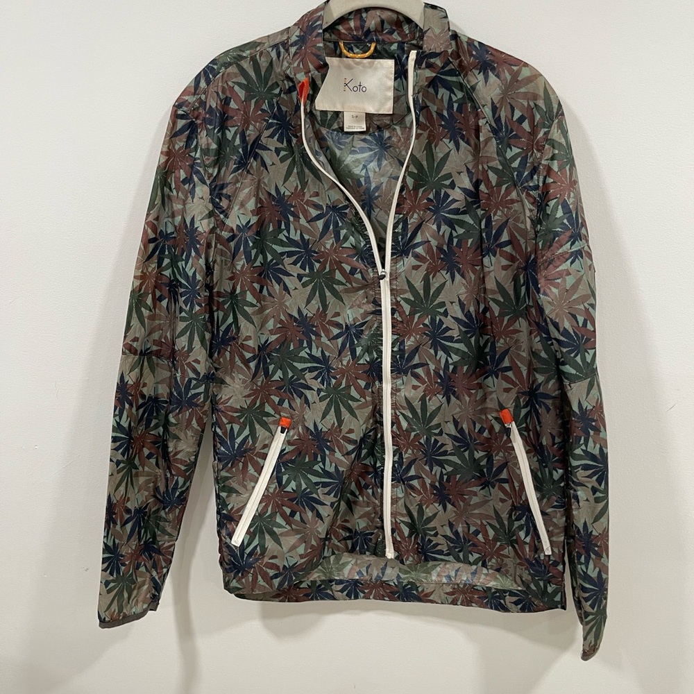 Koto Men's Leaf Pattern Lightweight Jacket